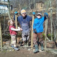 Neuanfang dann in Bulgarien mittem im Wald in einem verlassenen Weiler