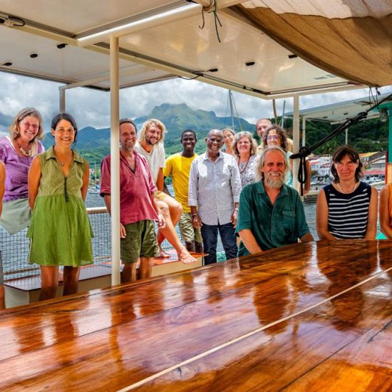Stahlratte Crew Gruppenfoto Karibik Die Crew der Spirebos in der Karibik